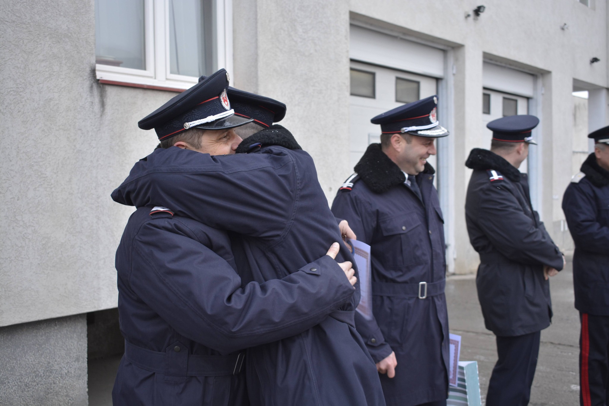 MOMENTE EMOȚIONANTE la ISU Cluj! Patru pompieri au trecut, începând de ieri, 31 ianuarie 2023, în rezervă – FOTO
