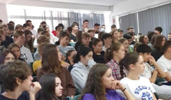 Ziua Limbilor Europene sărbătorită la Liceul Teoretic ,,Alexandru Papiu-Ilarian” Dej