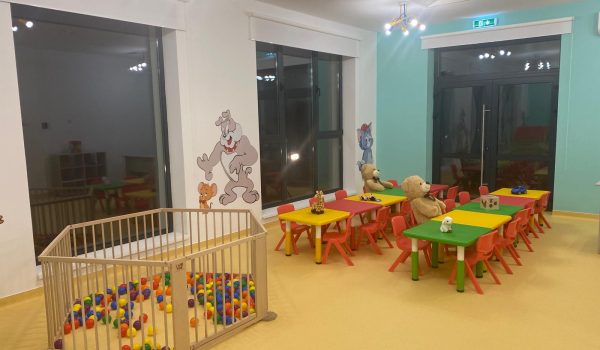 O nouă creșă dotată la standarde europene a fost inaugurată astăzi la Dej